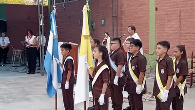 Con un emotivo acto el Colegio Santa Teresita del Niño Jesús inició su ciclo lectivo