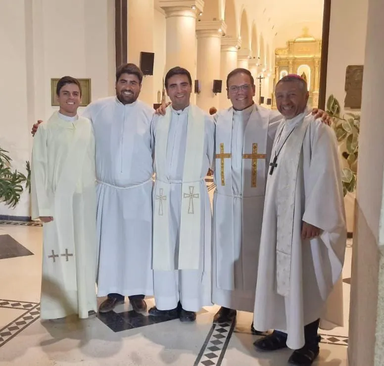 WhatsApp Image 2024-02-05 at 12.00.00 (1)