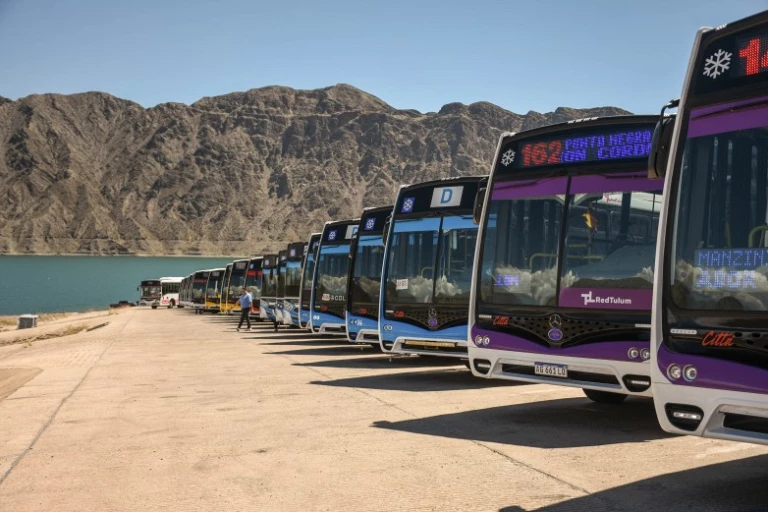 b04053552560a9eb7d3acc38eefe7a1c_L